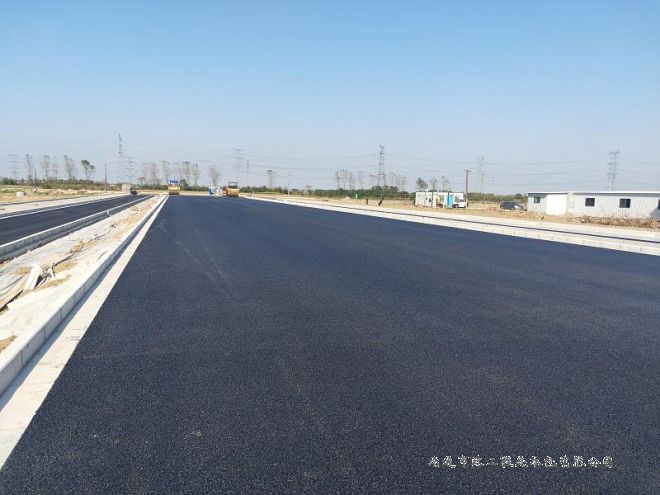 蘇通科技產(chǎn)業(yè)園江泰路北延及黃山路道路工程竣工通車